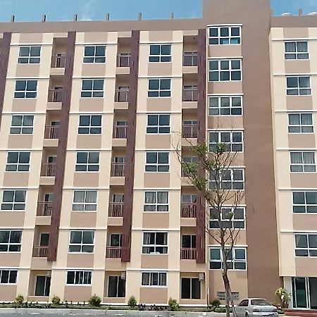Chantorn Residence Си Рача Екстериор снимка