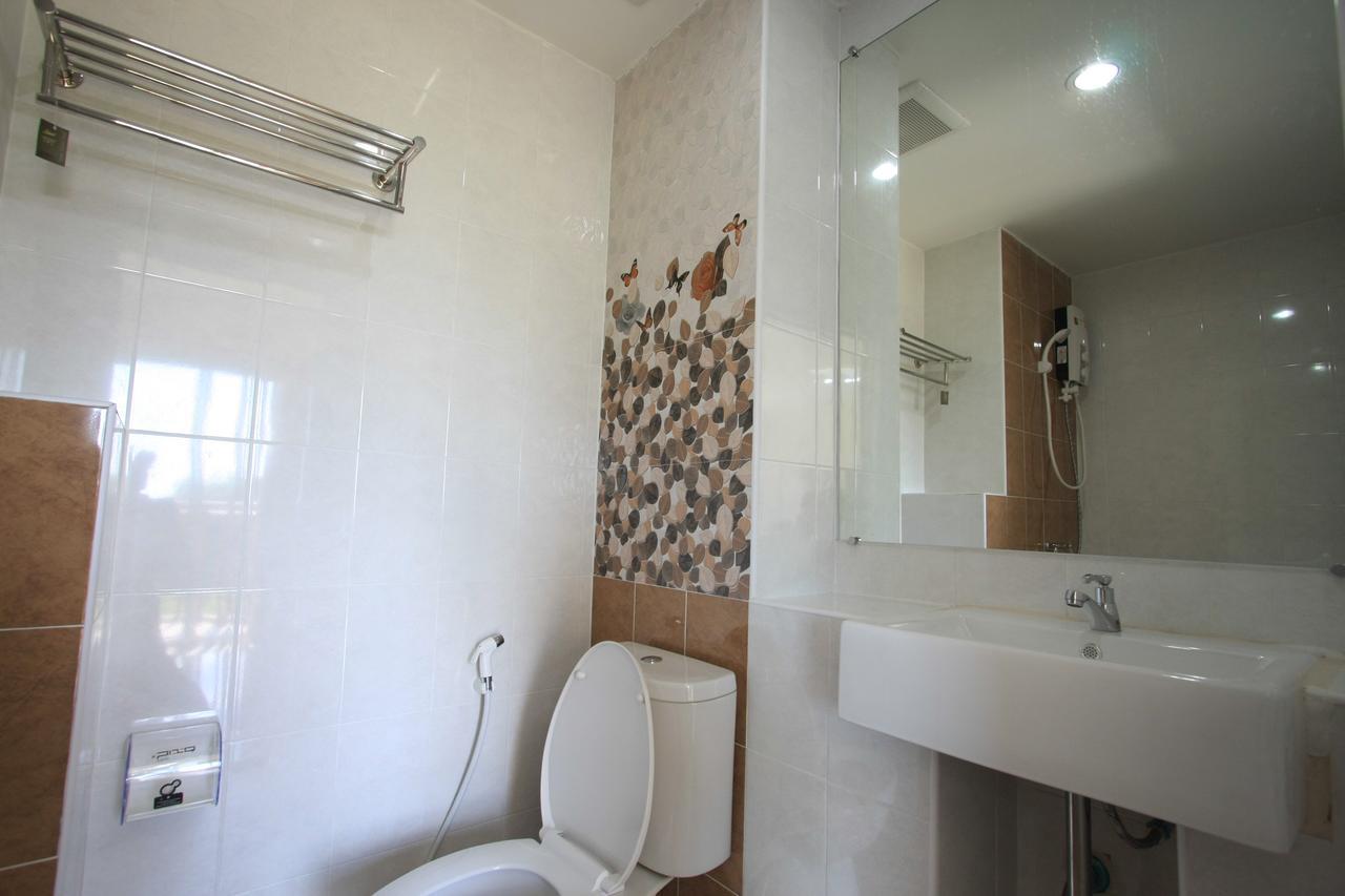 Chantorn Residence Си Рача Екстериор снимка